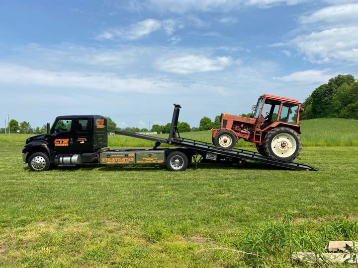Crossroads Towing & Truck Repair Cave City, KY
